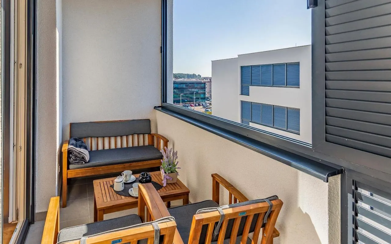 Jelena Apt. بولا شقة